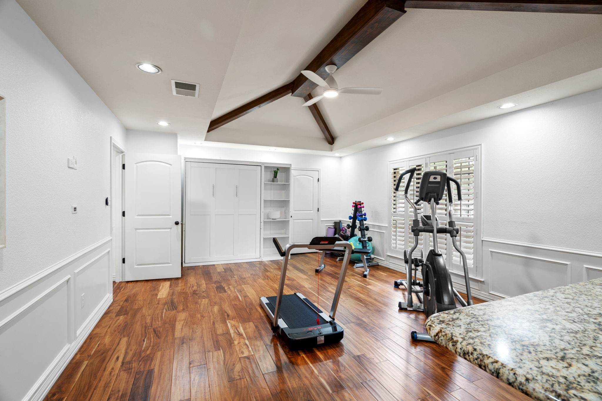 2103 Lake Country Drive Arlington TX 76012