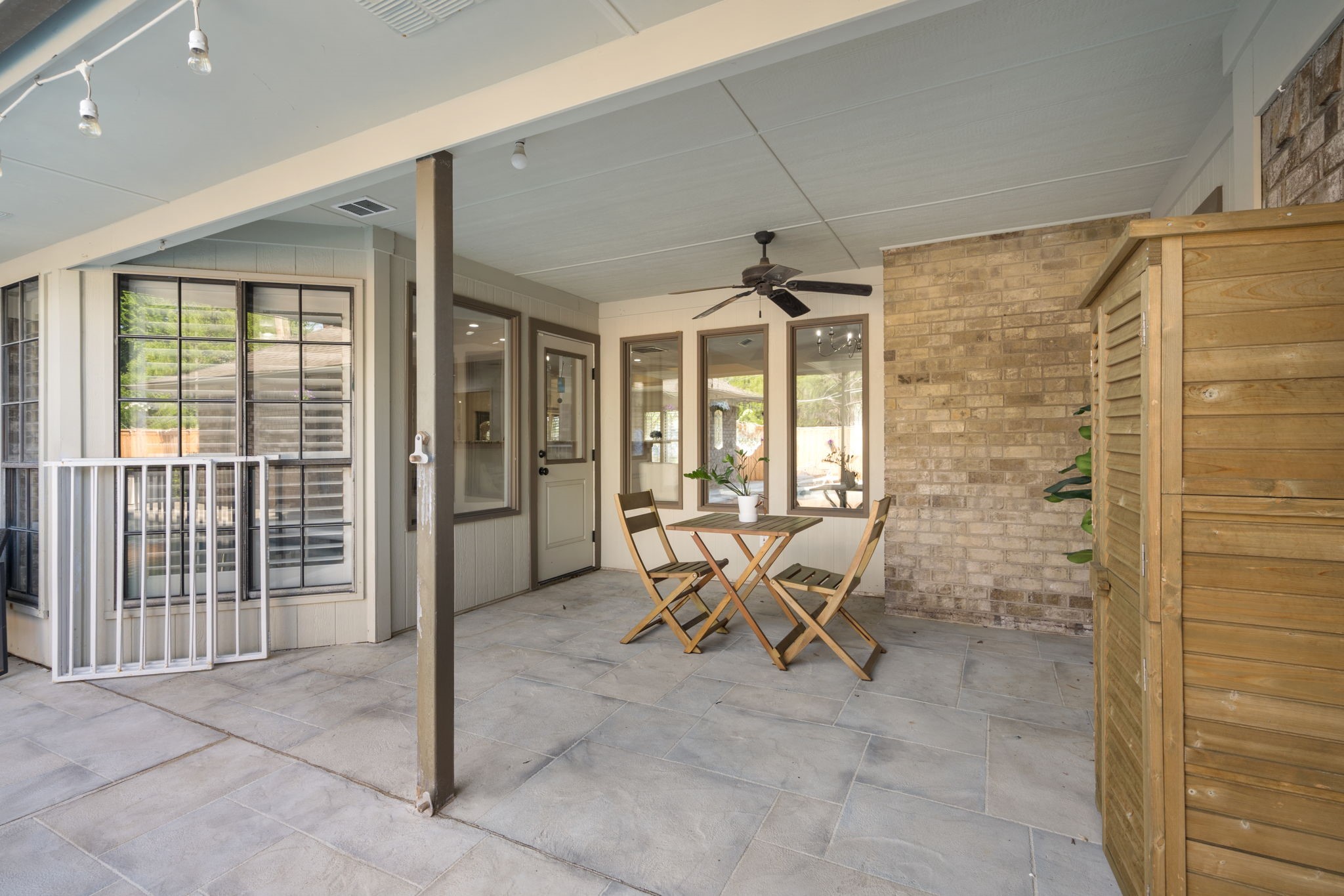 2103 Lake Country Drive Arlington TX 76012