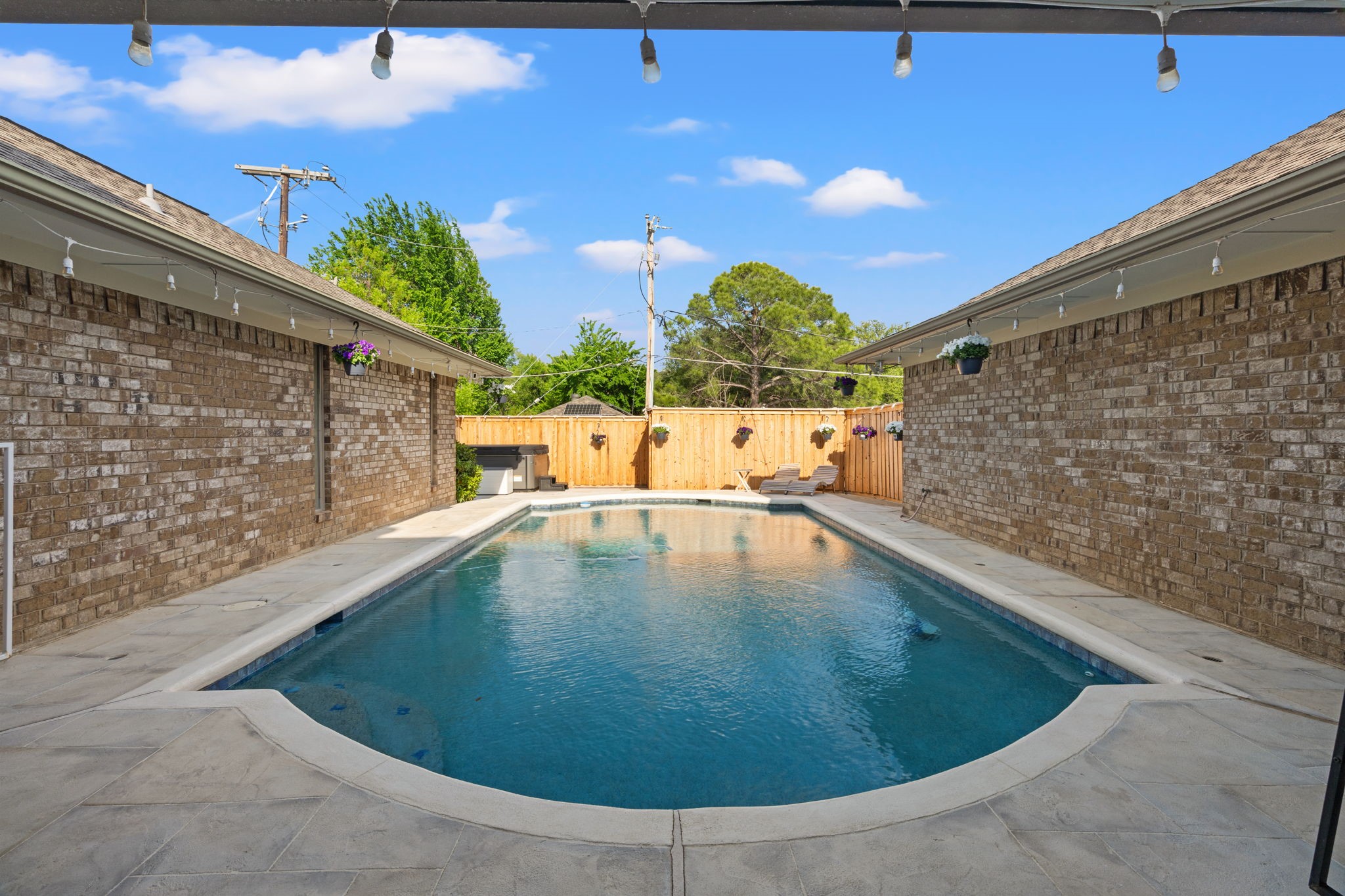 2103 Lake Country Drive Arlington TX 76012