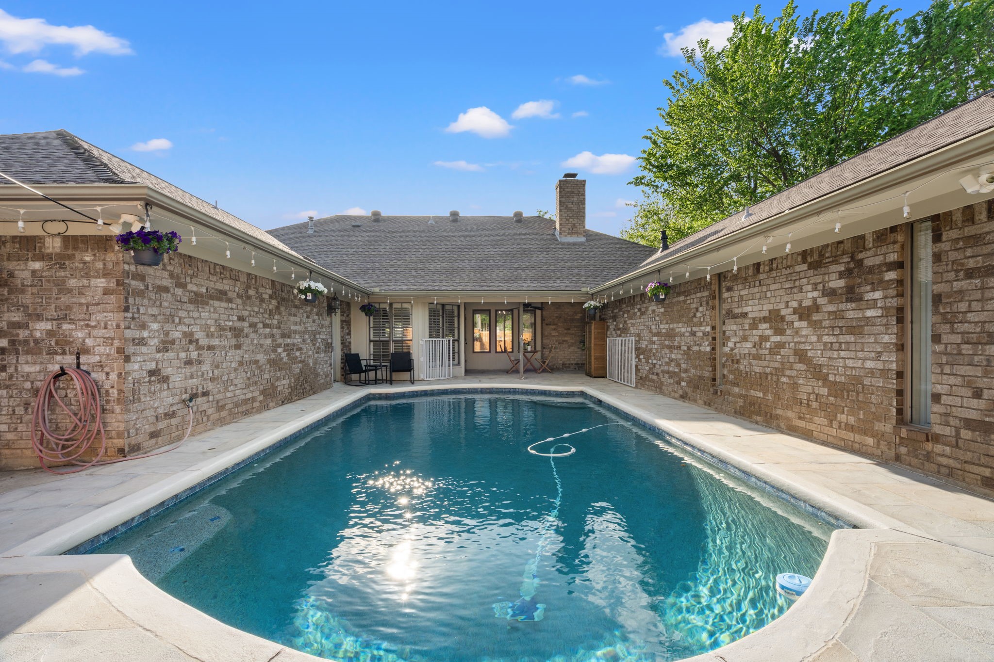 2103 Lake Country Drive Arlington TX 76012