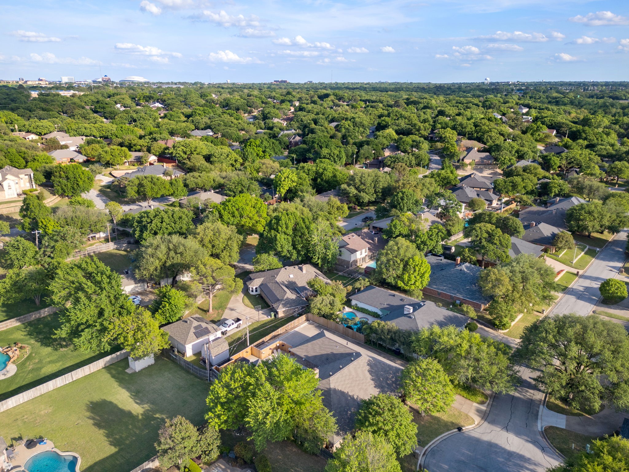 2103 Lake Country Drive Arlington TX 76012