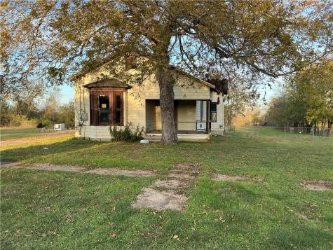 917 W Angeline Street Groesbeck TX 76642