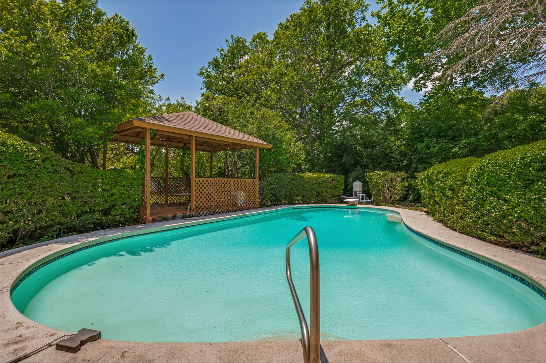 237 Southwood Drive Lancaster TX 75146
