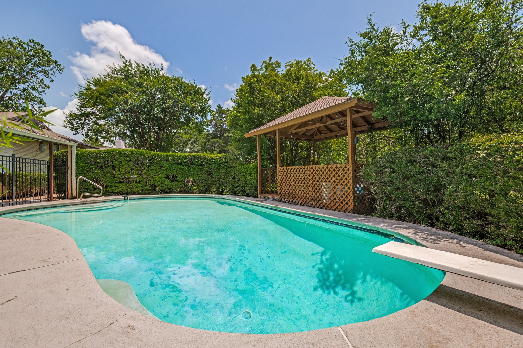 237 Southwood Drive Lancaster TX 75146