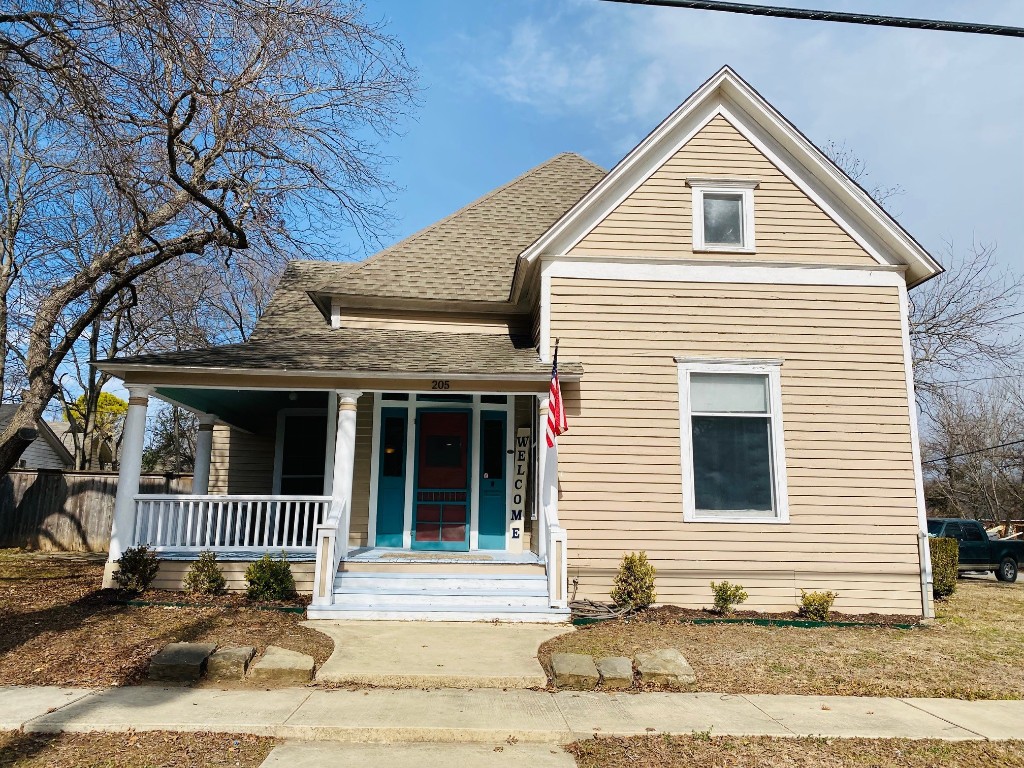 205 Oldham Street Waxahachie TX 75165