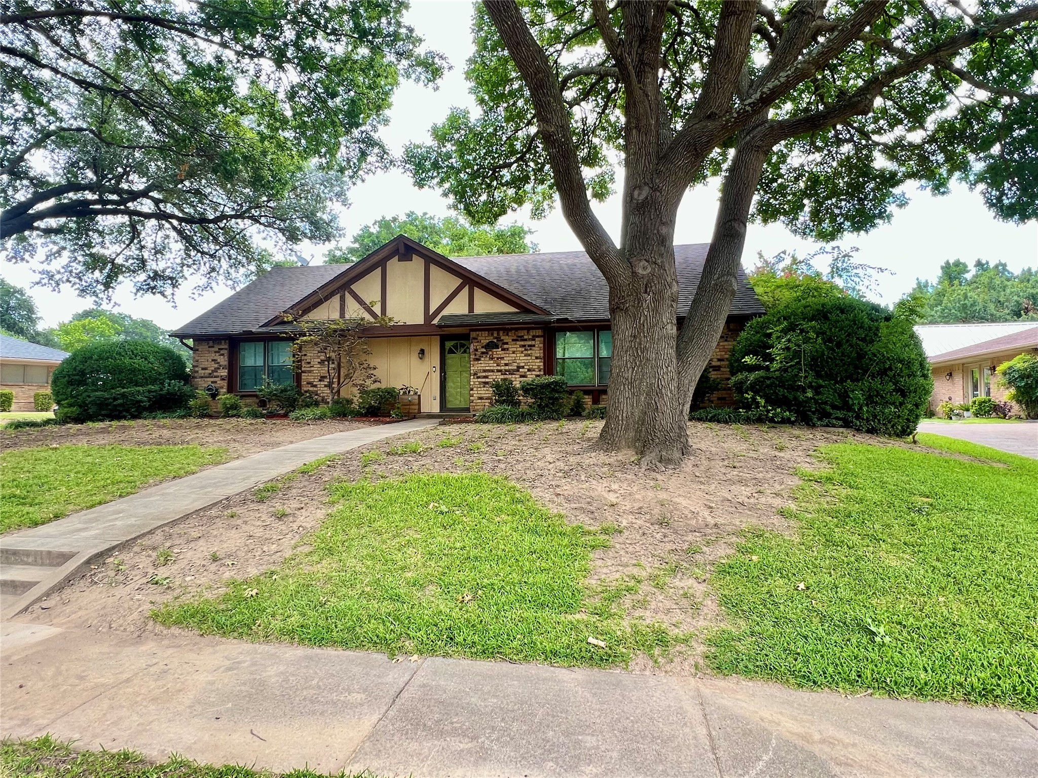 3522 University Drive Garland TX 75043