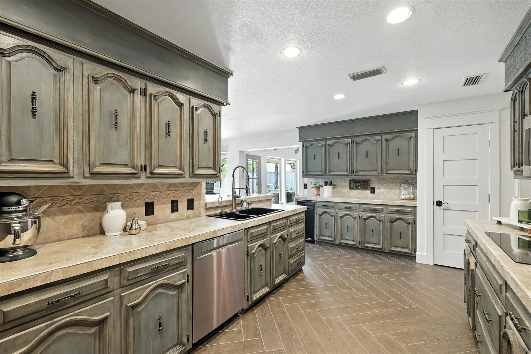 1928 Deerfield Drive Plano TX 75023