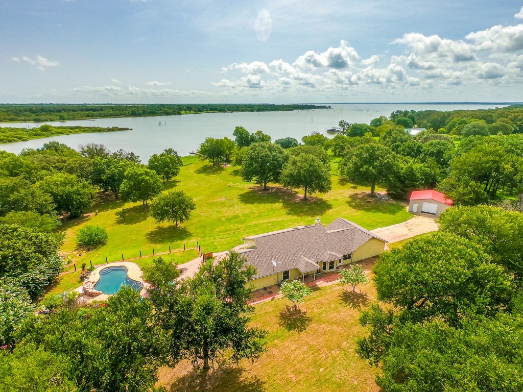 9060 SE County Road 2175 Corsicana TX 75109