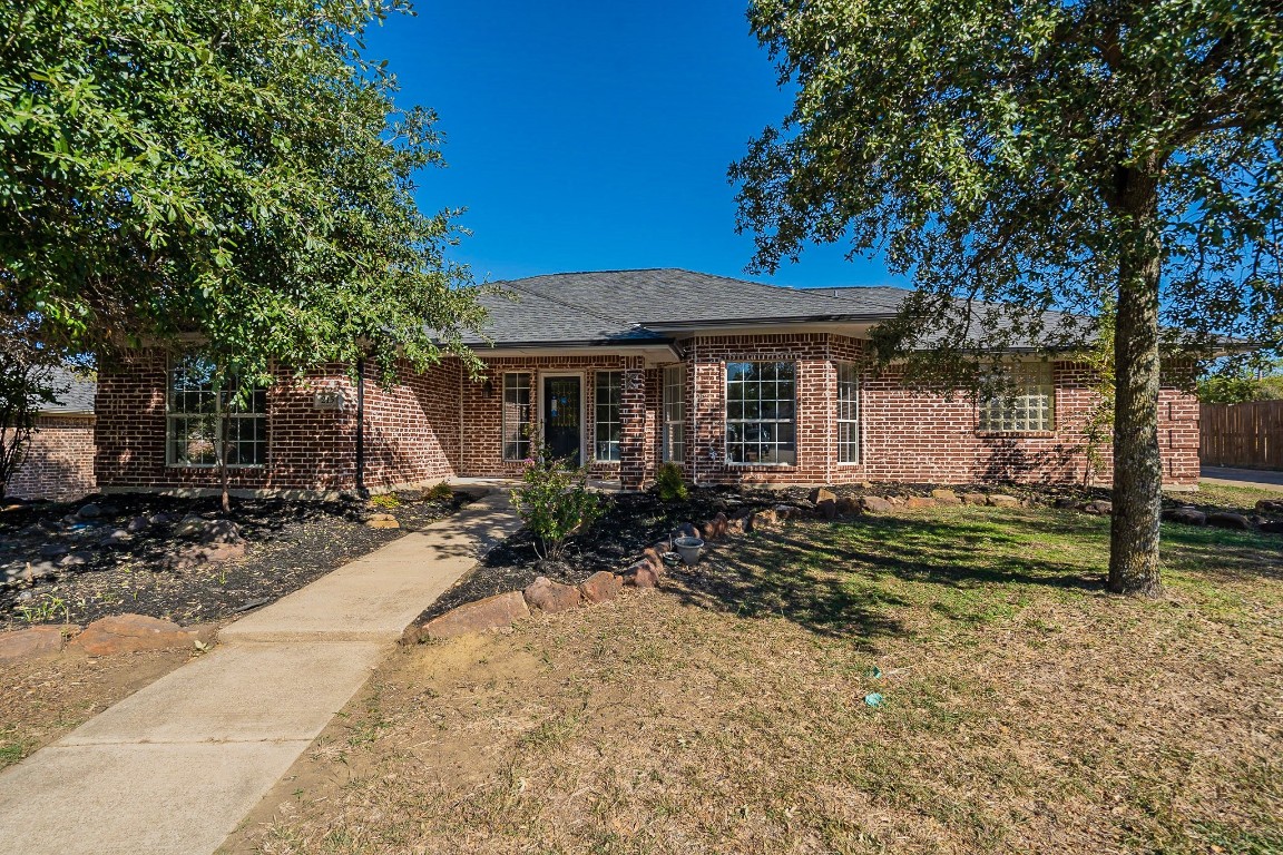 215 Cory Court Krum TX 76249
