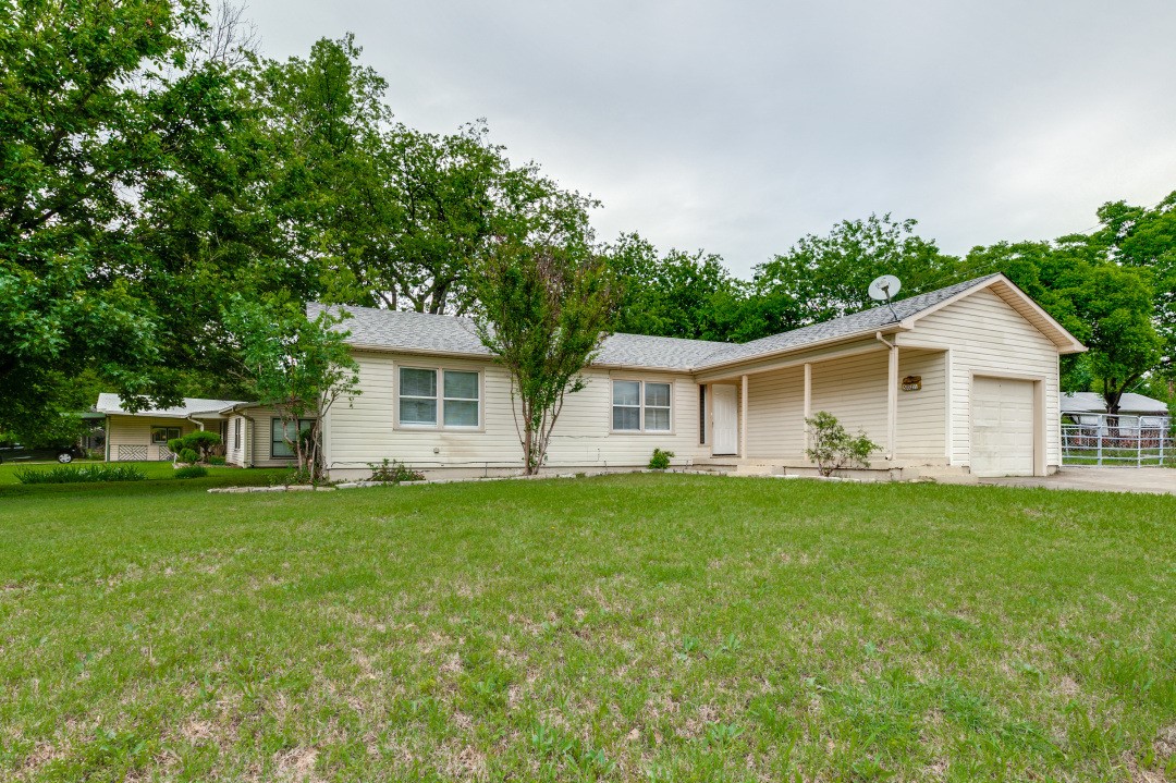 5021 Monna Court Haltom City TX 76117
