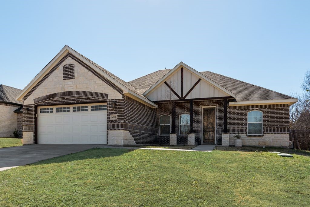 5022 Guadalupe Court Granbury TX 76048