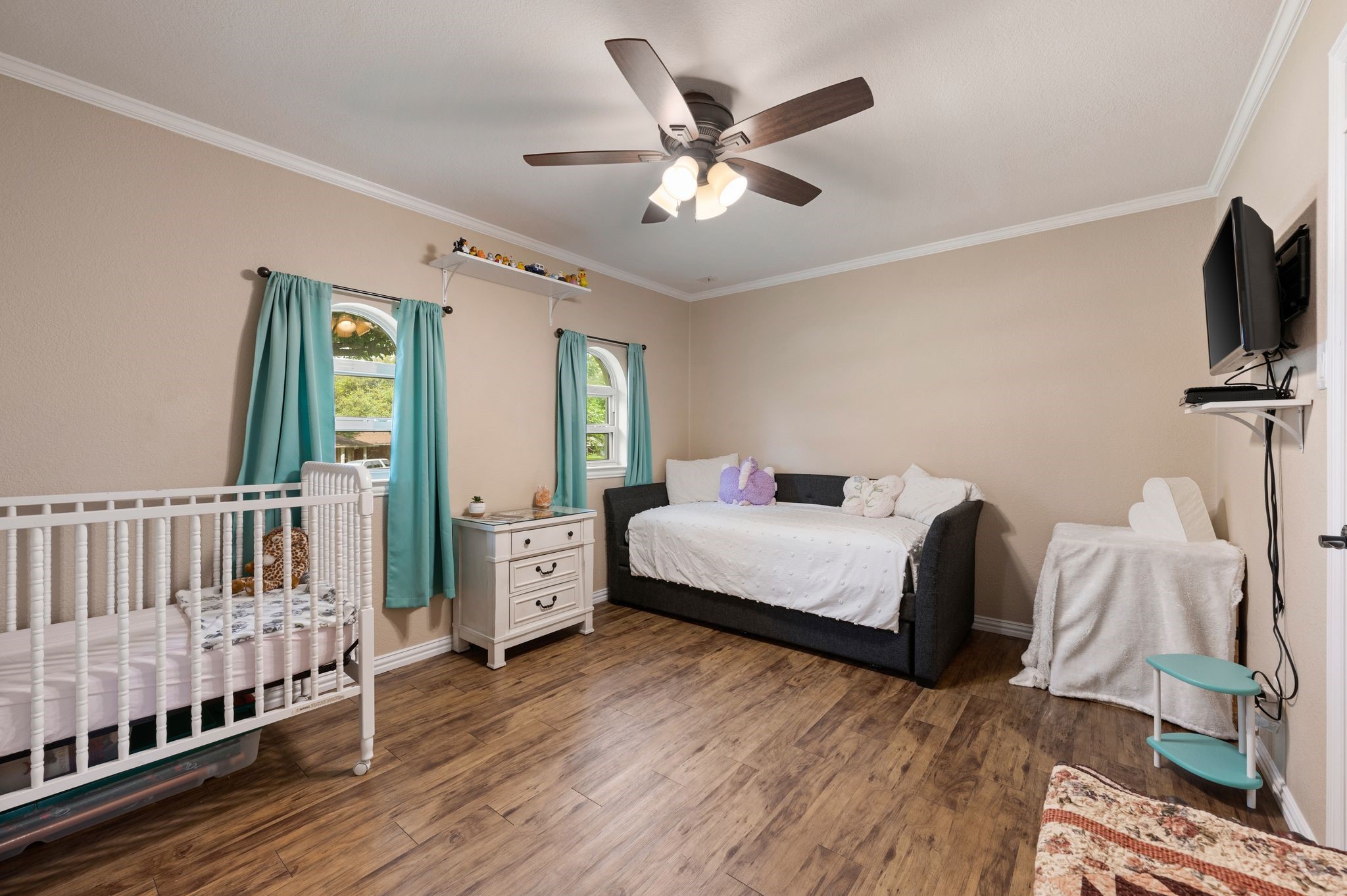 1823 E Cedar Elm Drive Arlington TX 76012