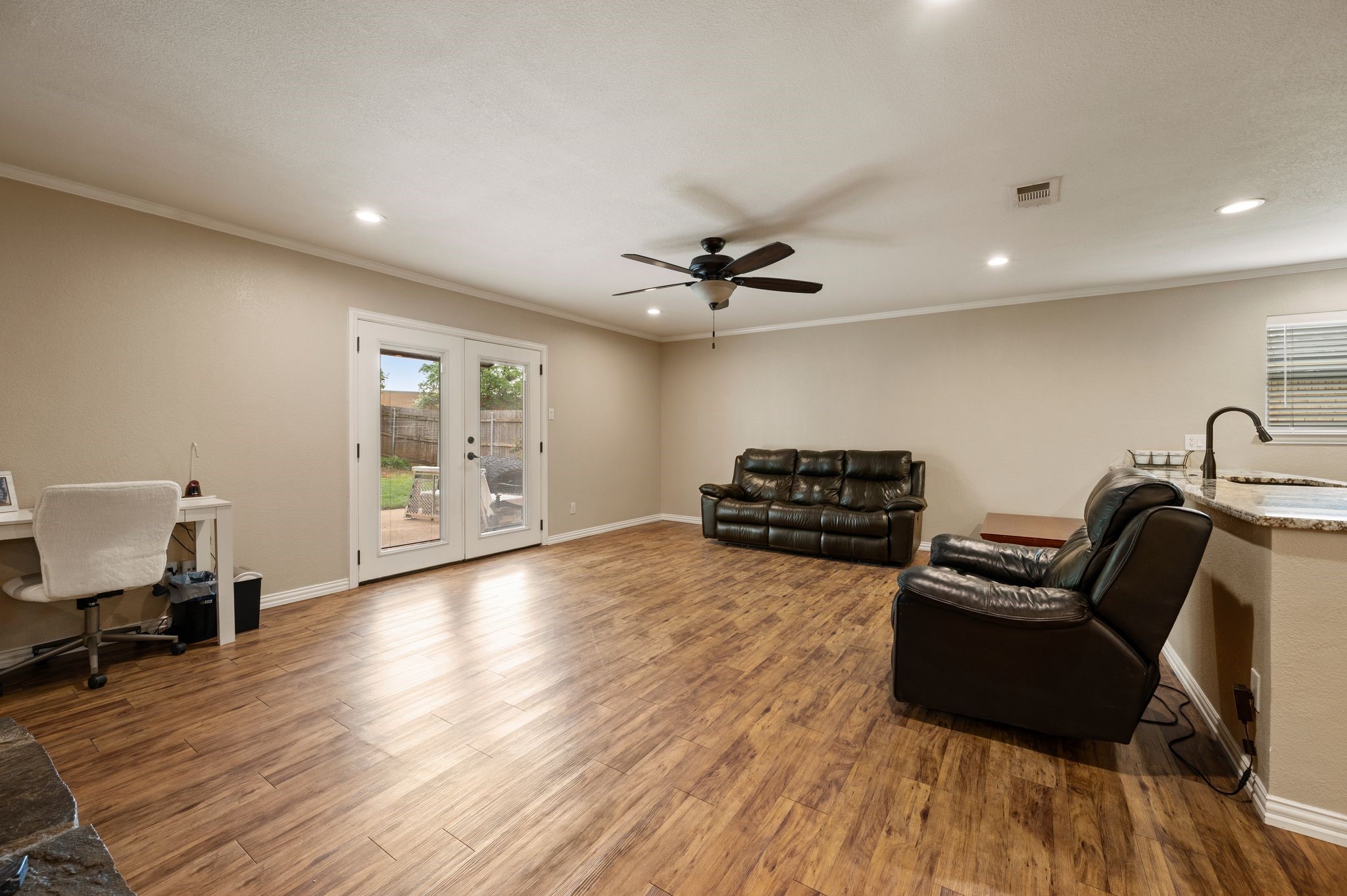 1823 E Cedar Elm Drive Arlington TX 76012
