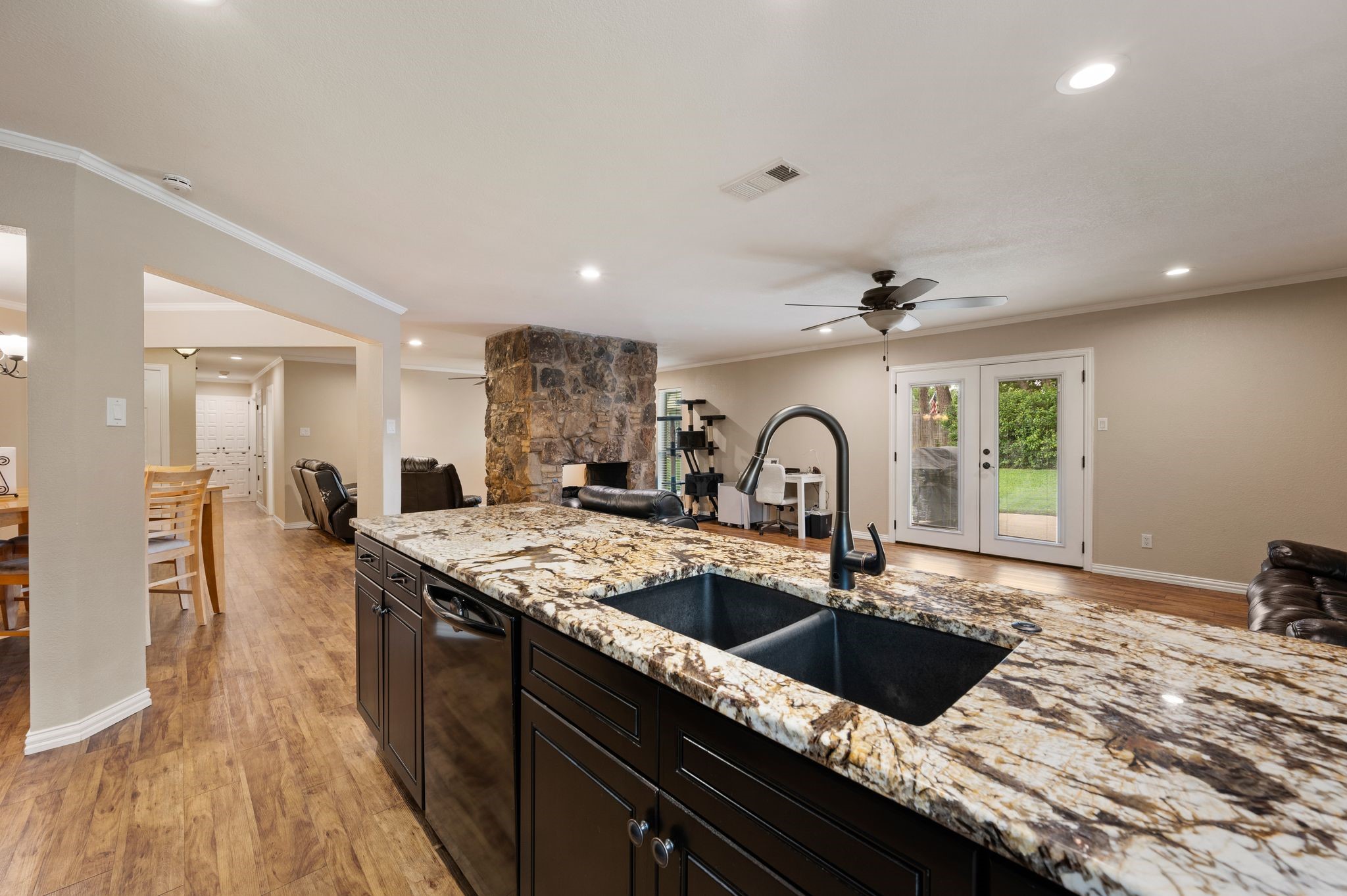1823 E Cedar Elm Drive Arlington TX 76012