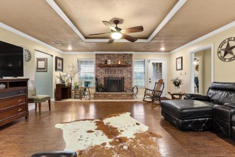 1217 County Road 4705 Leonard TX 75452