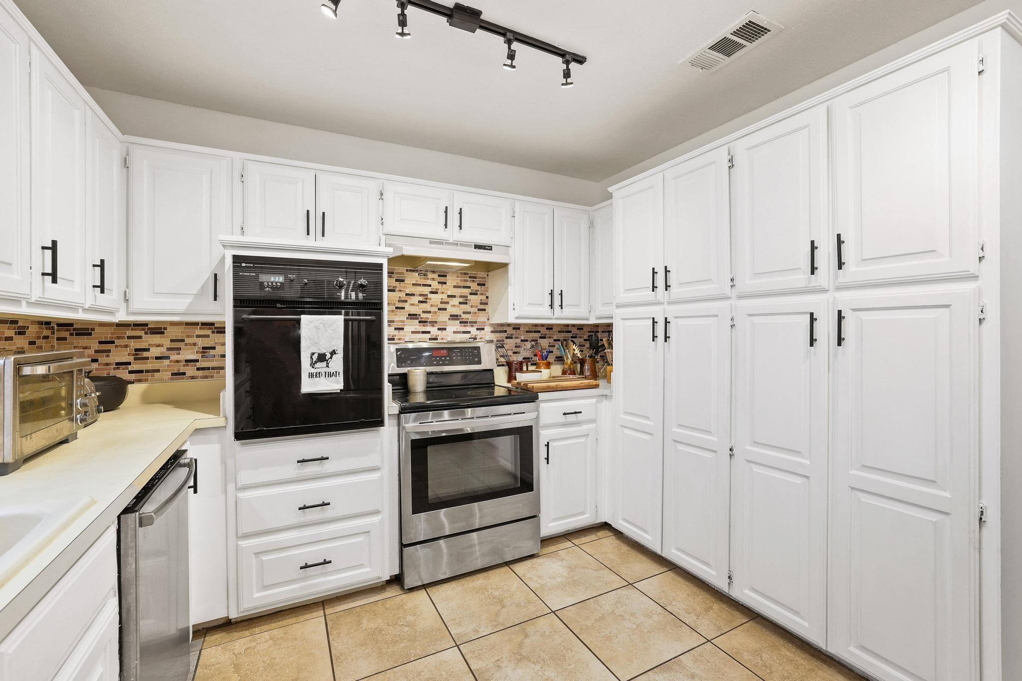 1217 County Road 4705 Leonard TX 75452