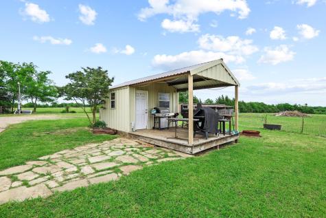 1217 County Road 4705 Leonard TX 75452