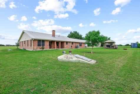1217 County Road 4705 Leonard TX 75452