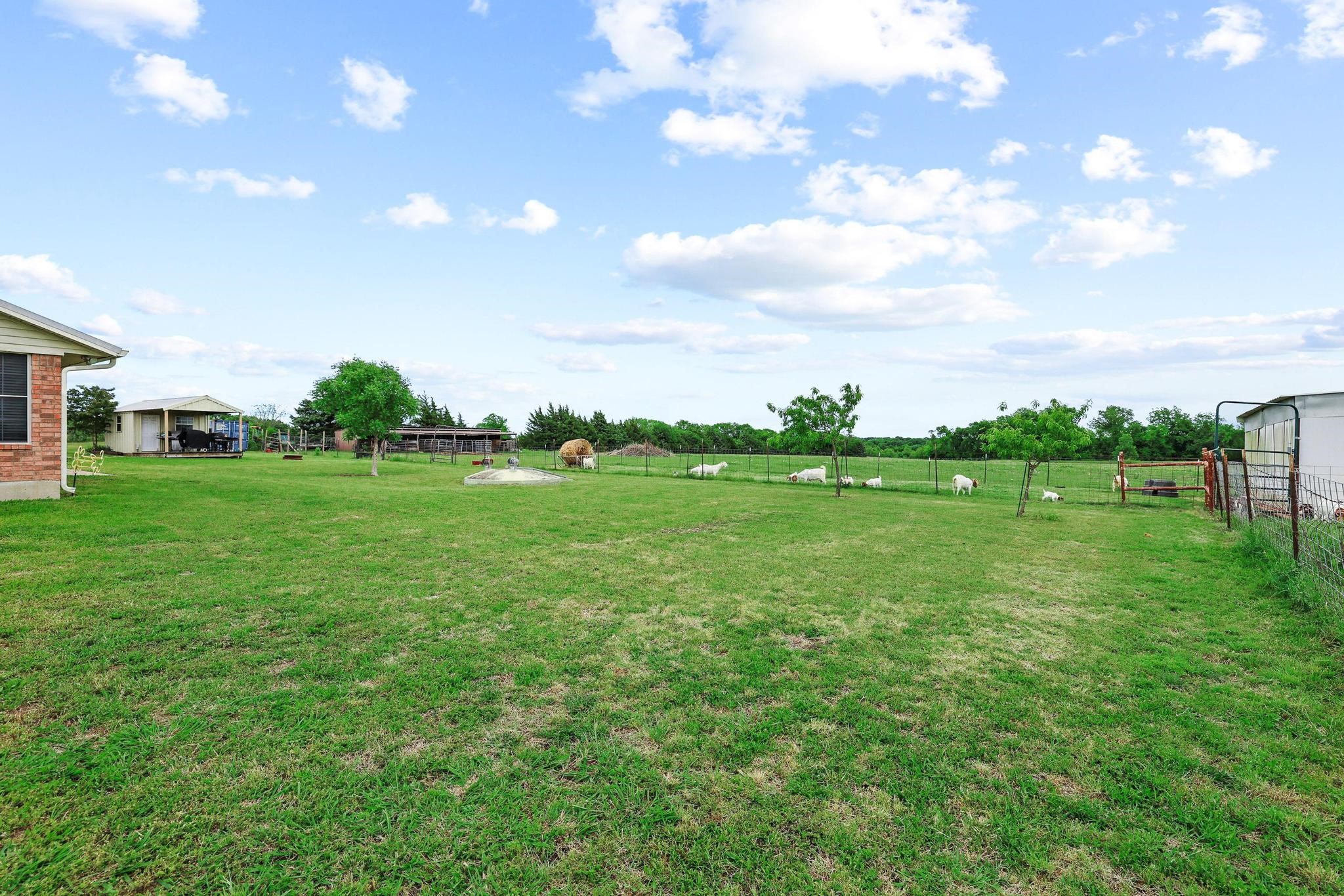 1217 County Road 4705 Leonard TX 75452