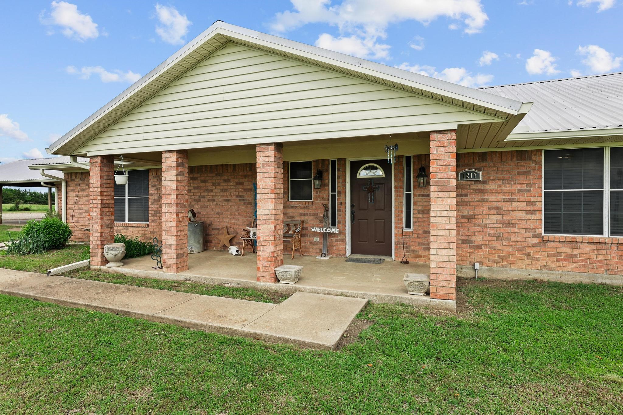 1217 County Road 4705 Leonard TX 75452
