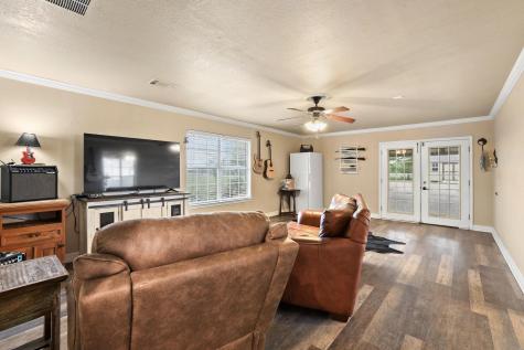 1217 County Road 4705 Leonard TX 75452