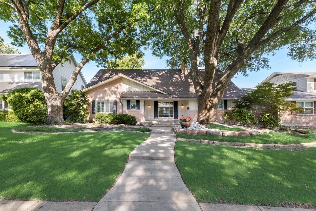 9629 Queenswood Lane Dallas TX 75238