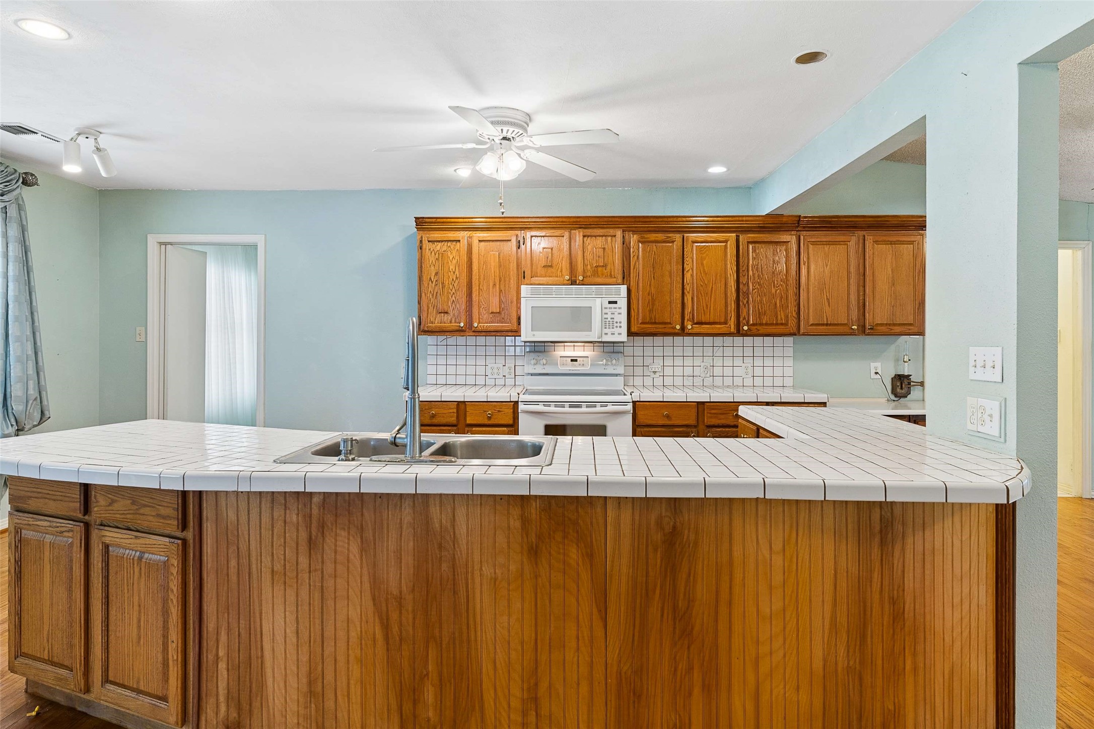 2225 Brooks Street Garland TX 75041