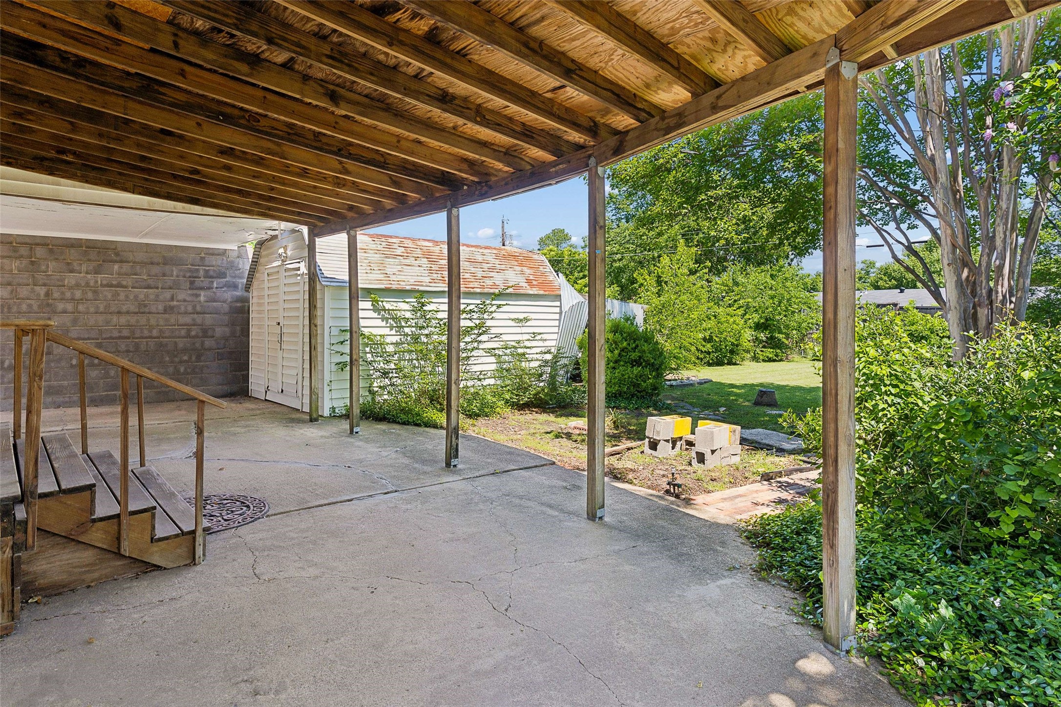 2225 Brooks Street Garland TX 75041