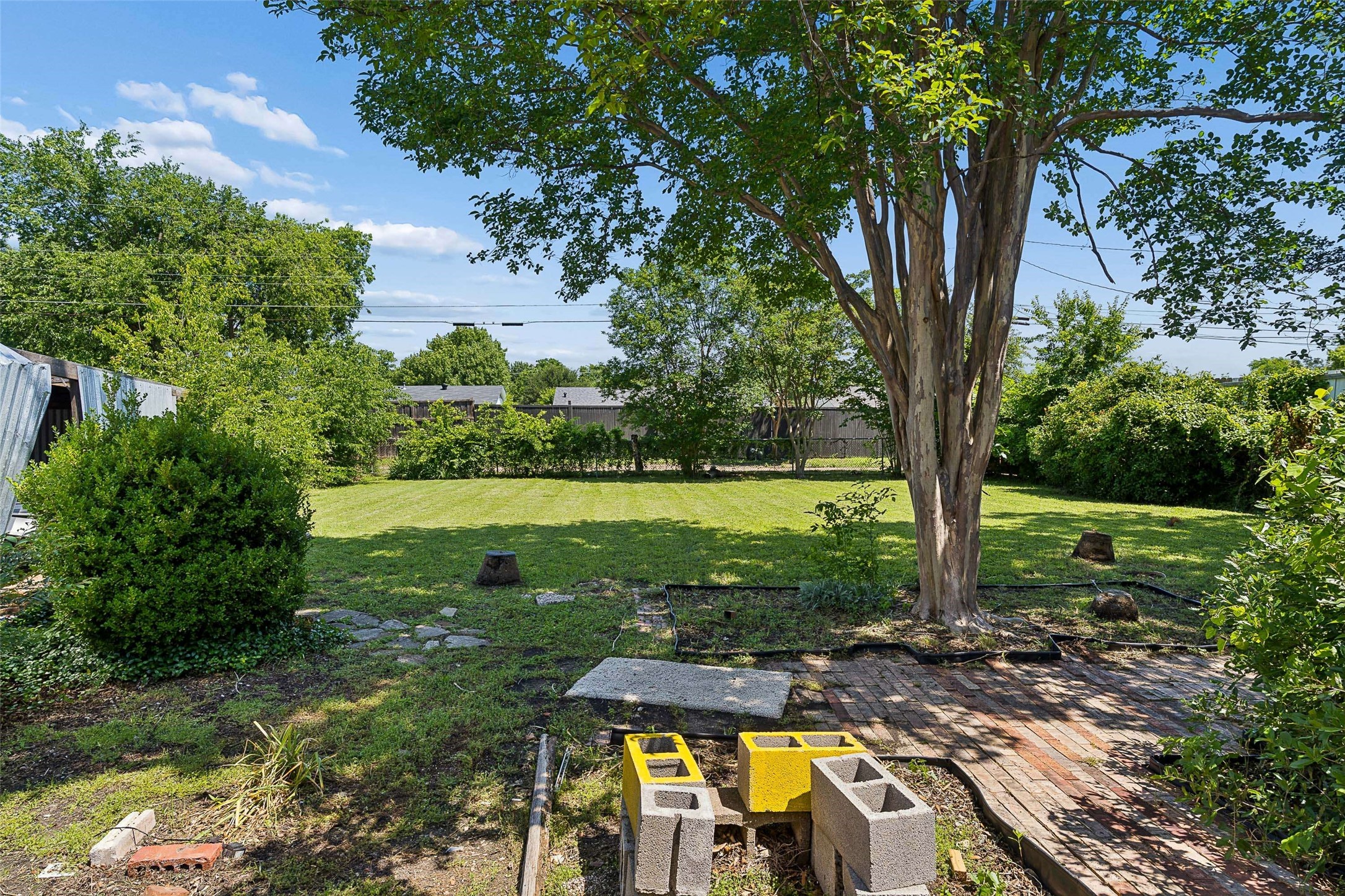 2225 Brooks Street Garland TX 75041