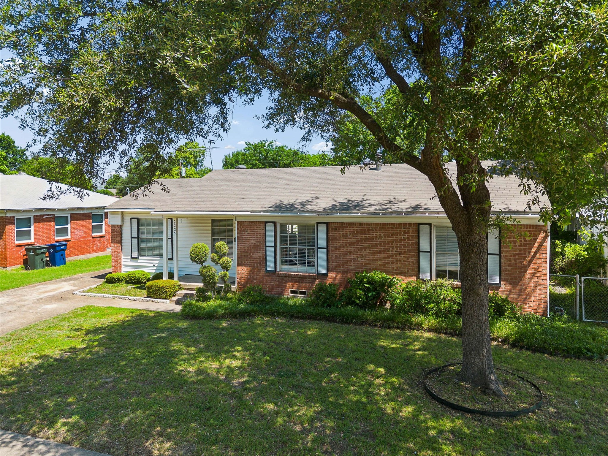 2225 Brooks Street Garland TX 75041