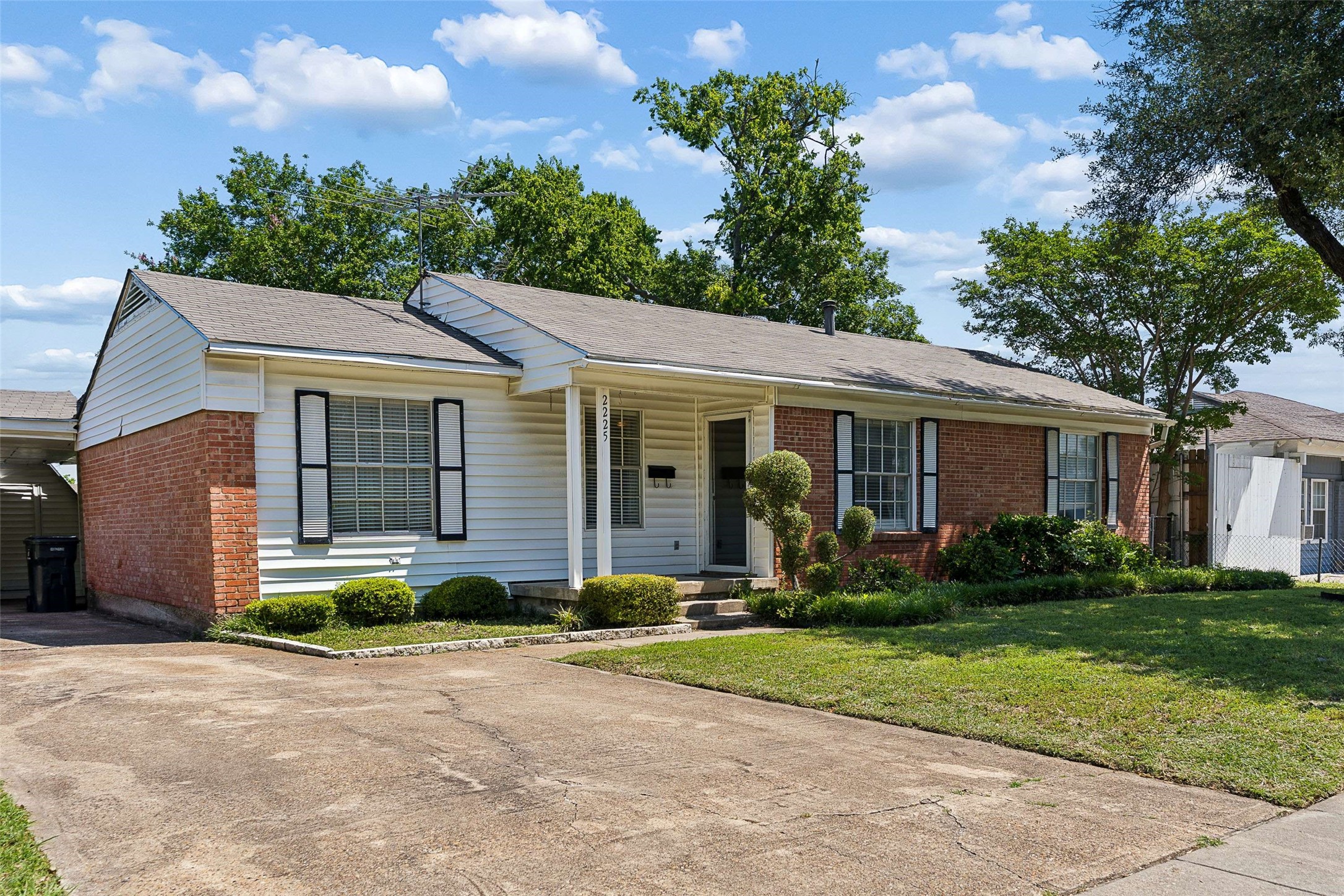 2225 Brooks Street Garland TX 75041