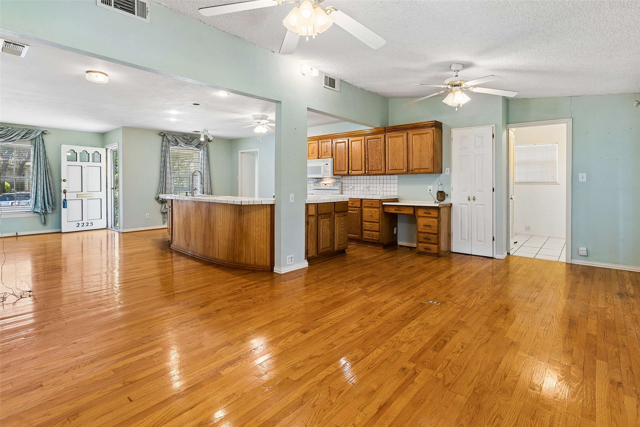 2225 Brooks Street Garland TX 75041