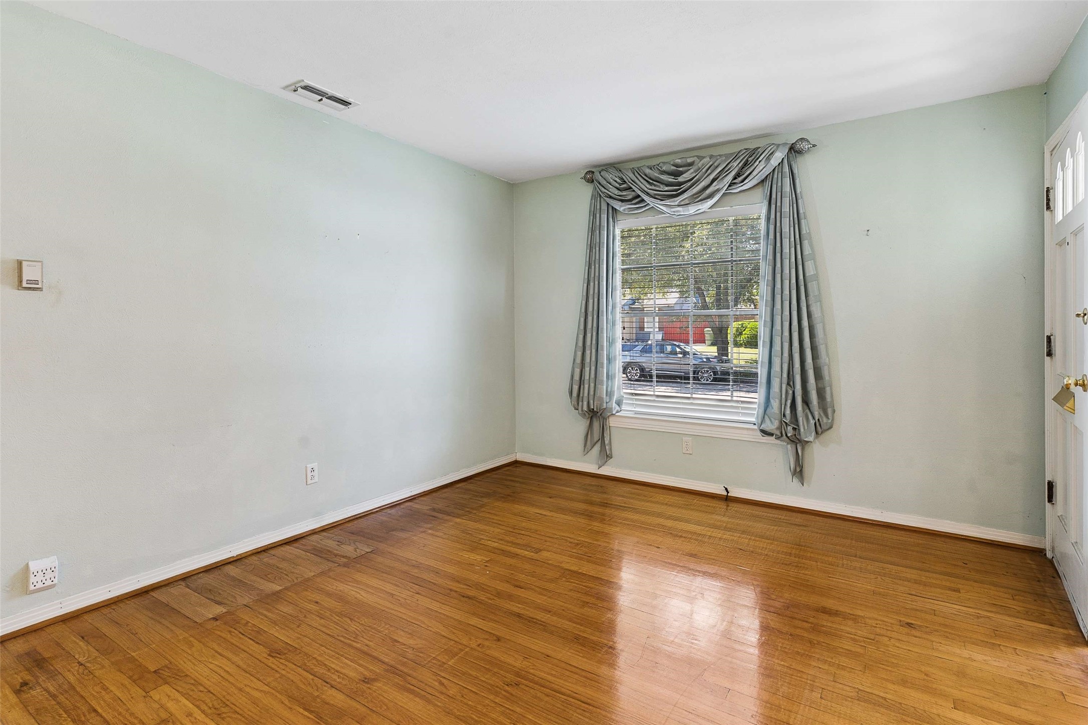 2225 Brooks Street Garland TX 75041