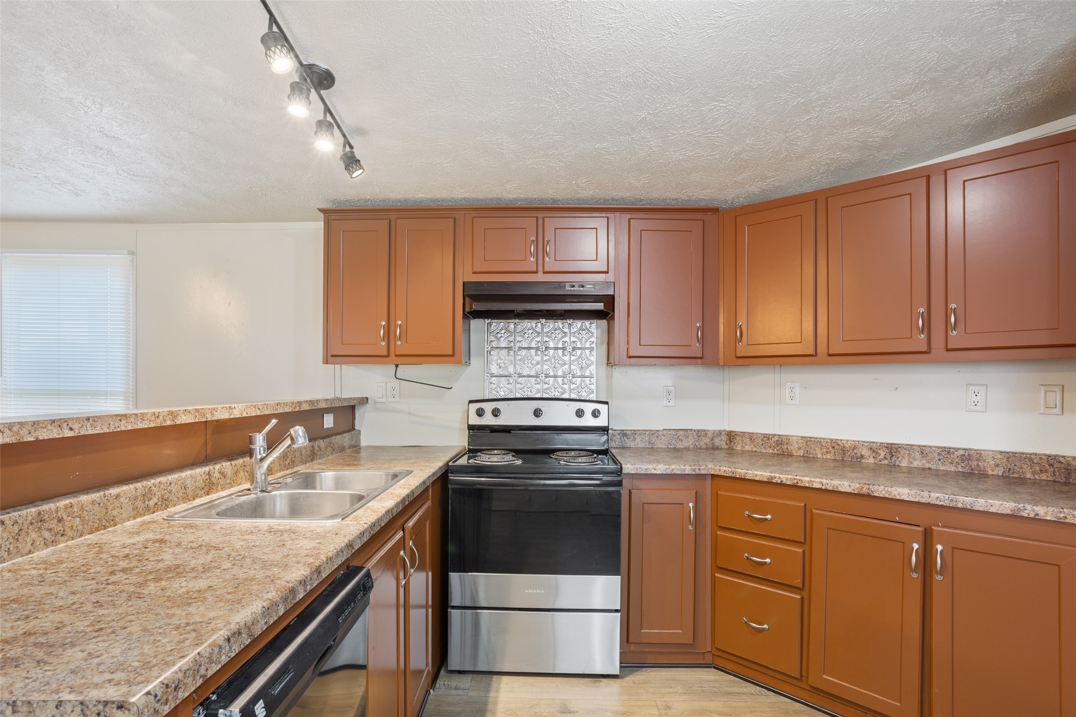 120 Lcr 632 Groesbeck TX 76642