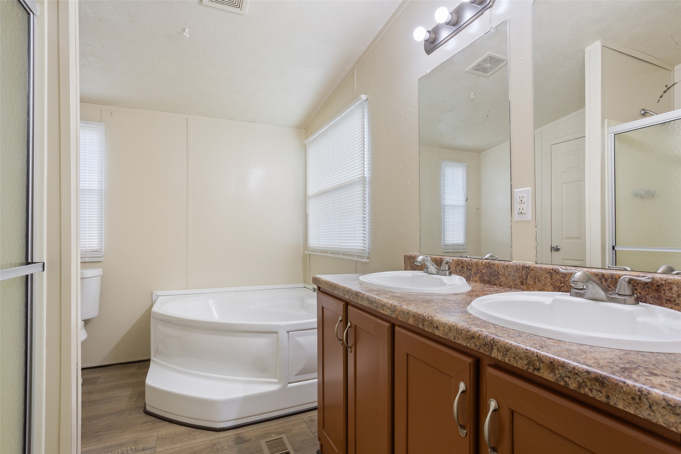 120 Lcr 632 Groesbeck TX 76642