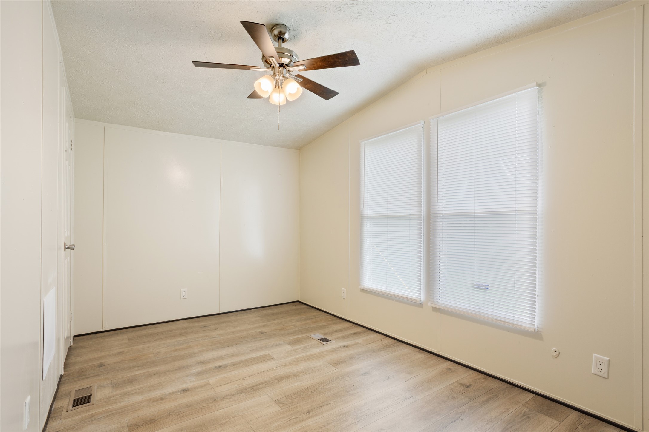 120 Lcr 632 Groesbeck TX 76642