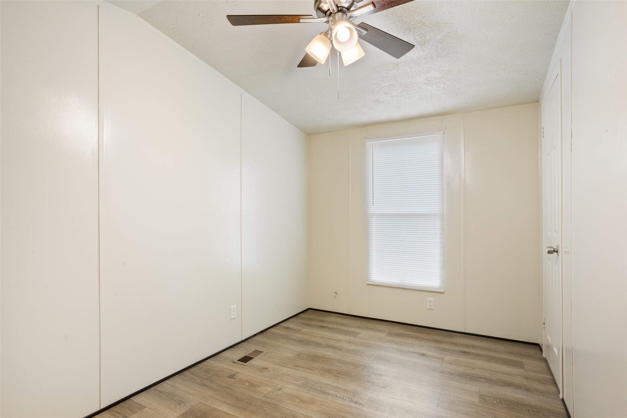 120 Lcr 632 Groesbeck TX 76642