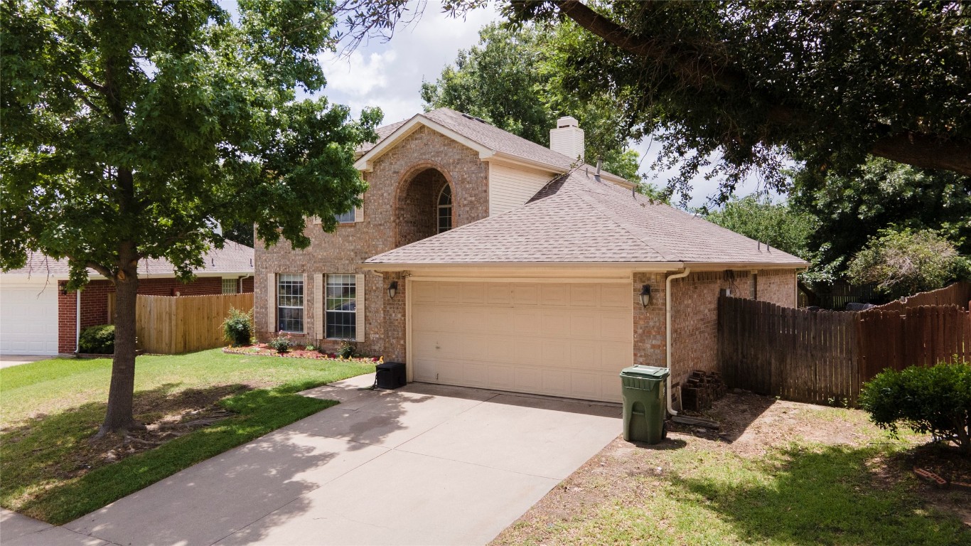 5116 Eastcreek Drive Arlington TX 76018