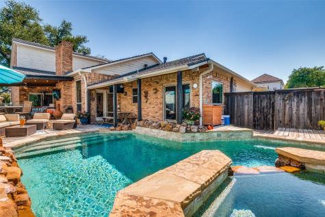 1513 Travis Circle S Irving TX 75038
