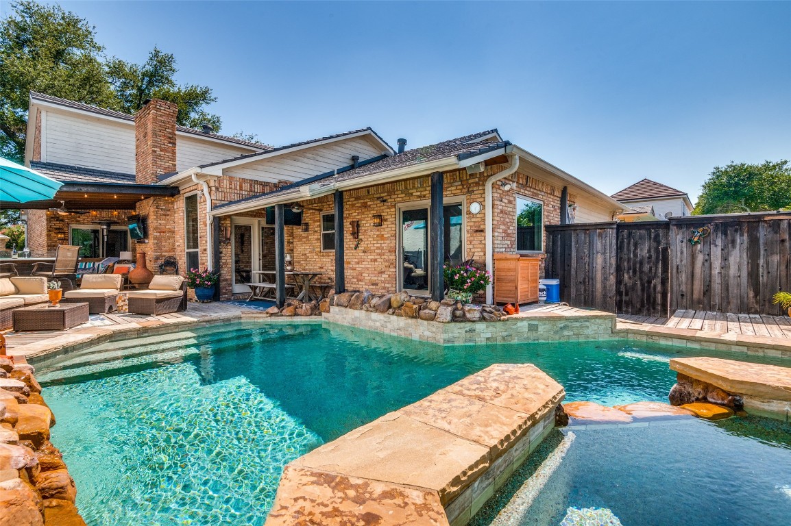 1513 Travis Circle S Irving TX 75038