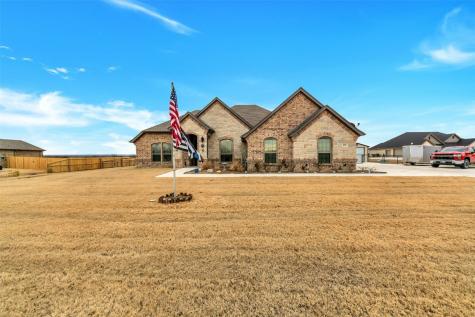 689 County Road 3341 Paradise TX 76073