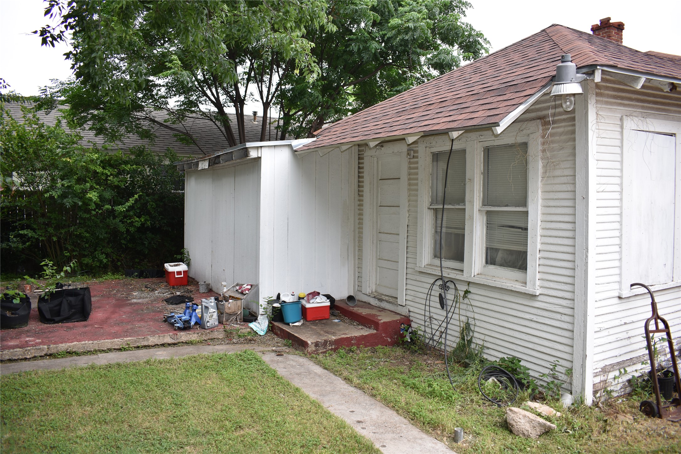 811 Buckalew Street Dallas TX 75208
