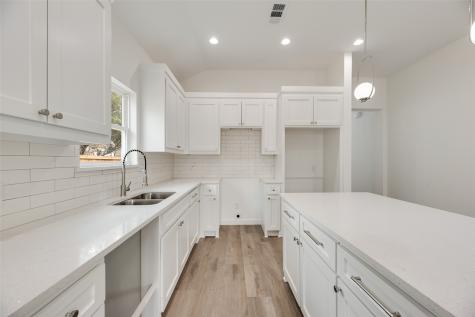 2511 Lea Crest Drive Dallas TX 75216