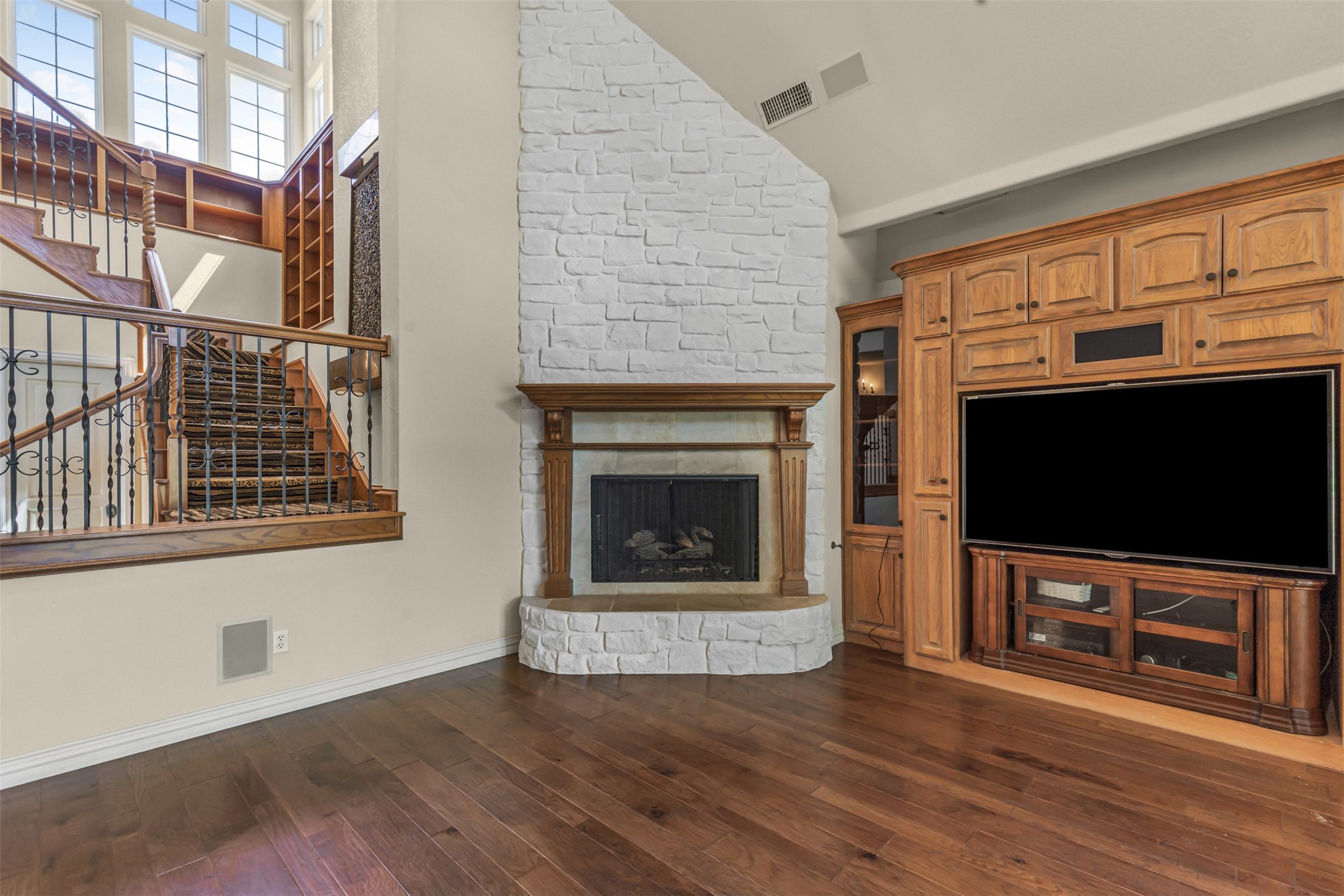 5809 Nutcracker Drive Granbury TX 76049