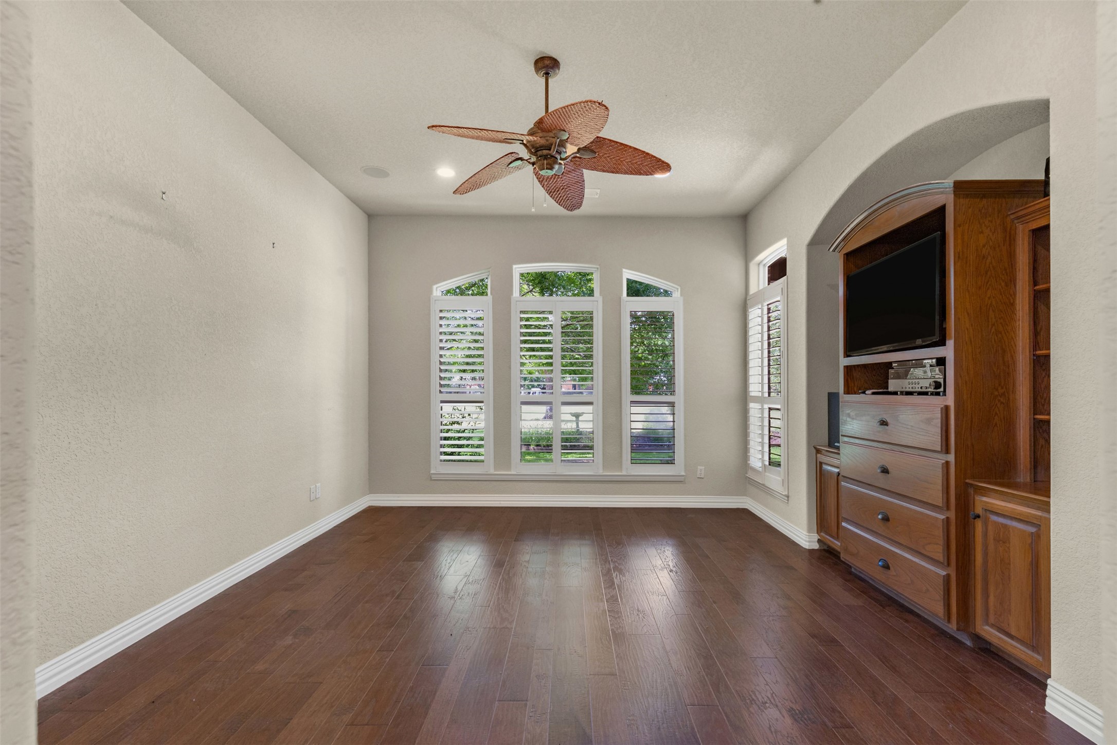 5809 Nutcracker Drive Granbury TX 76049