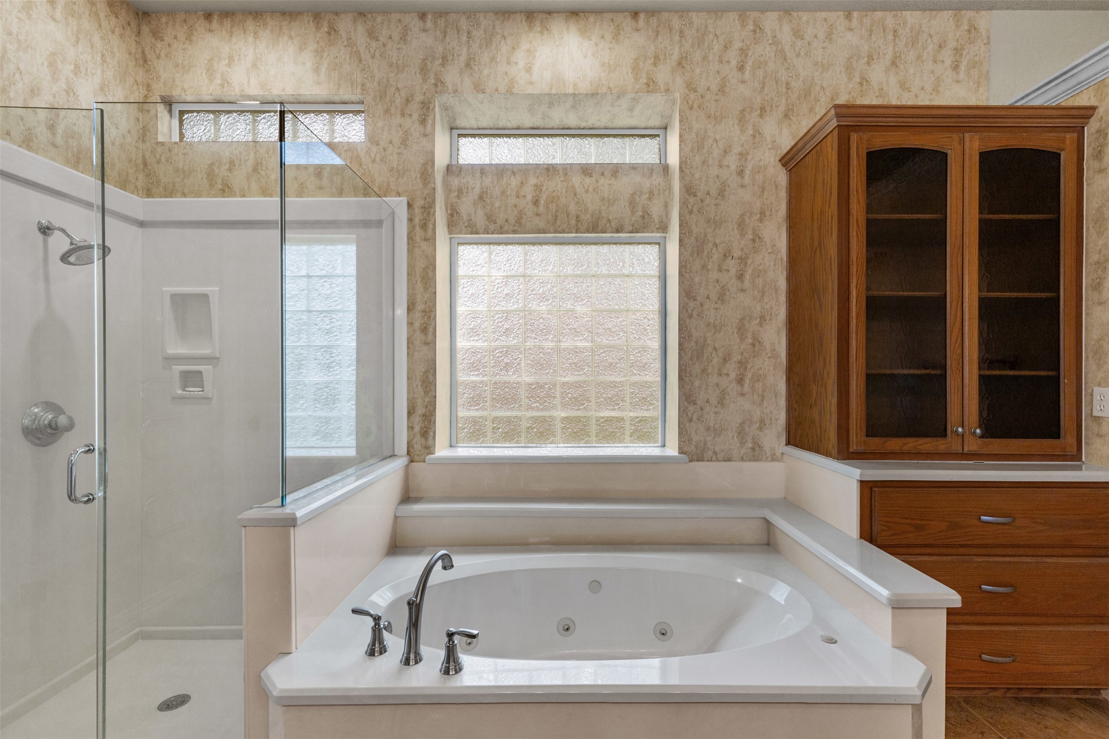 5809 Nutcracker Drive Granbury TX 76049