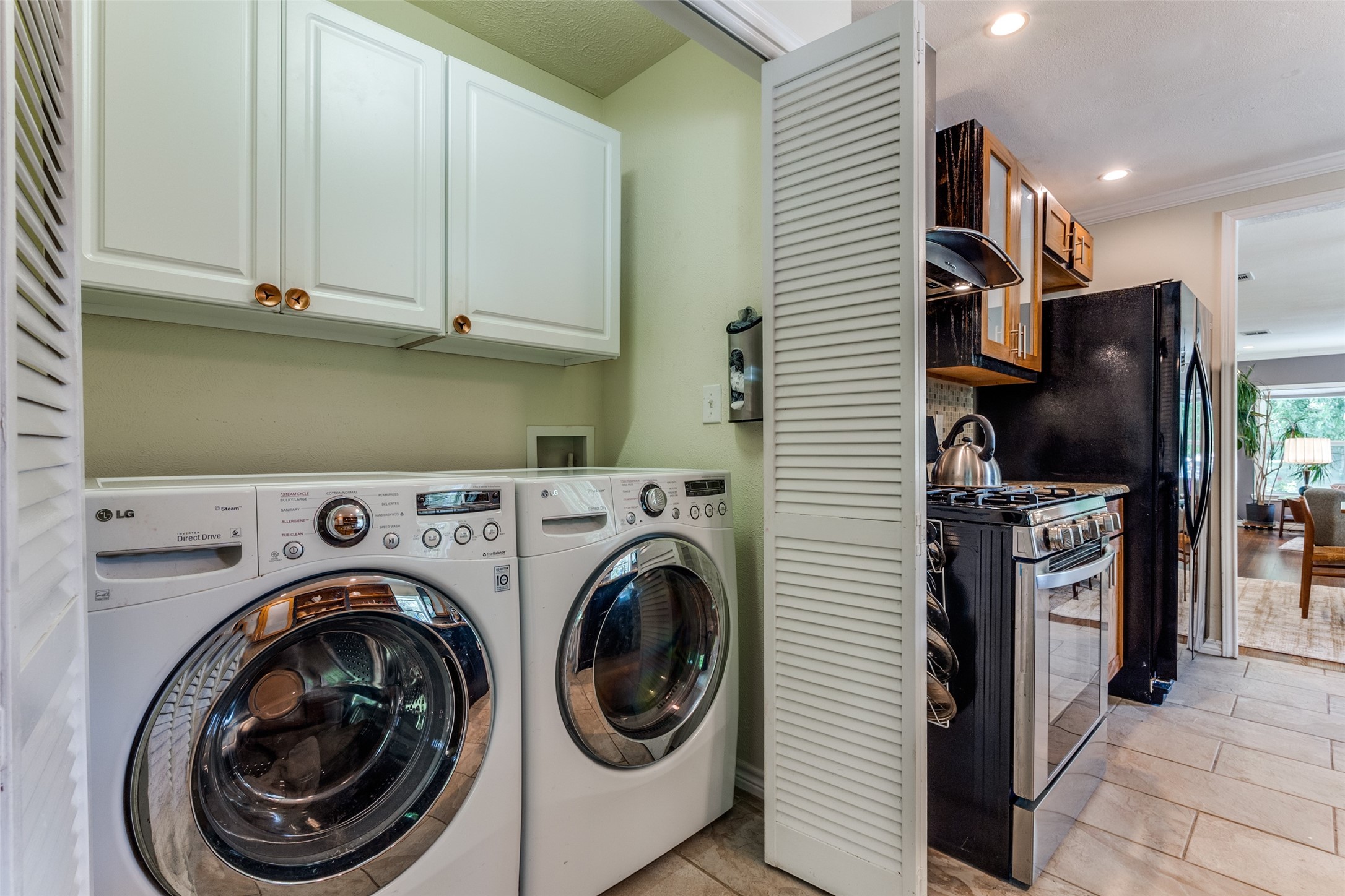 2461 Southwood Drive Dallas TX 75233