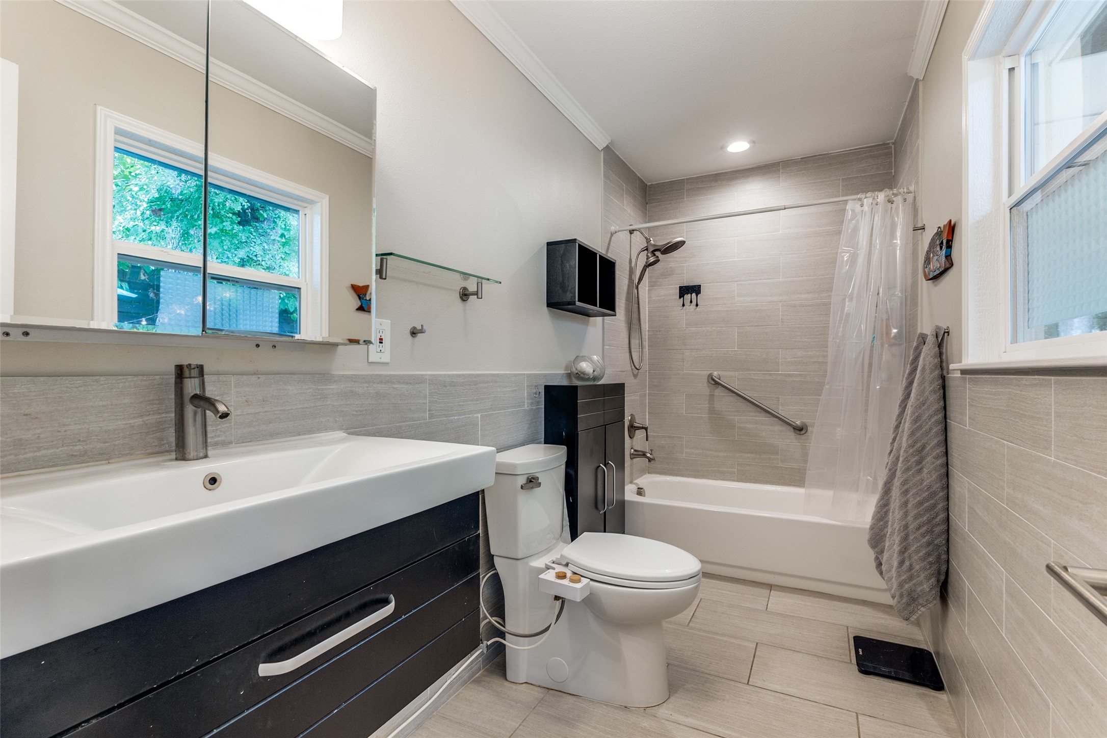 2461 Southwood Drive Dallas TX 75233