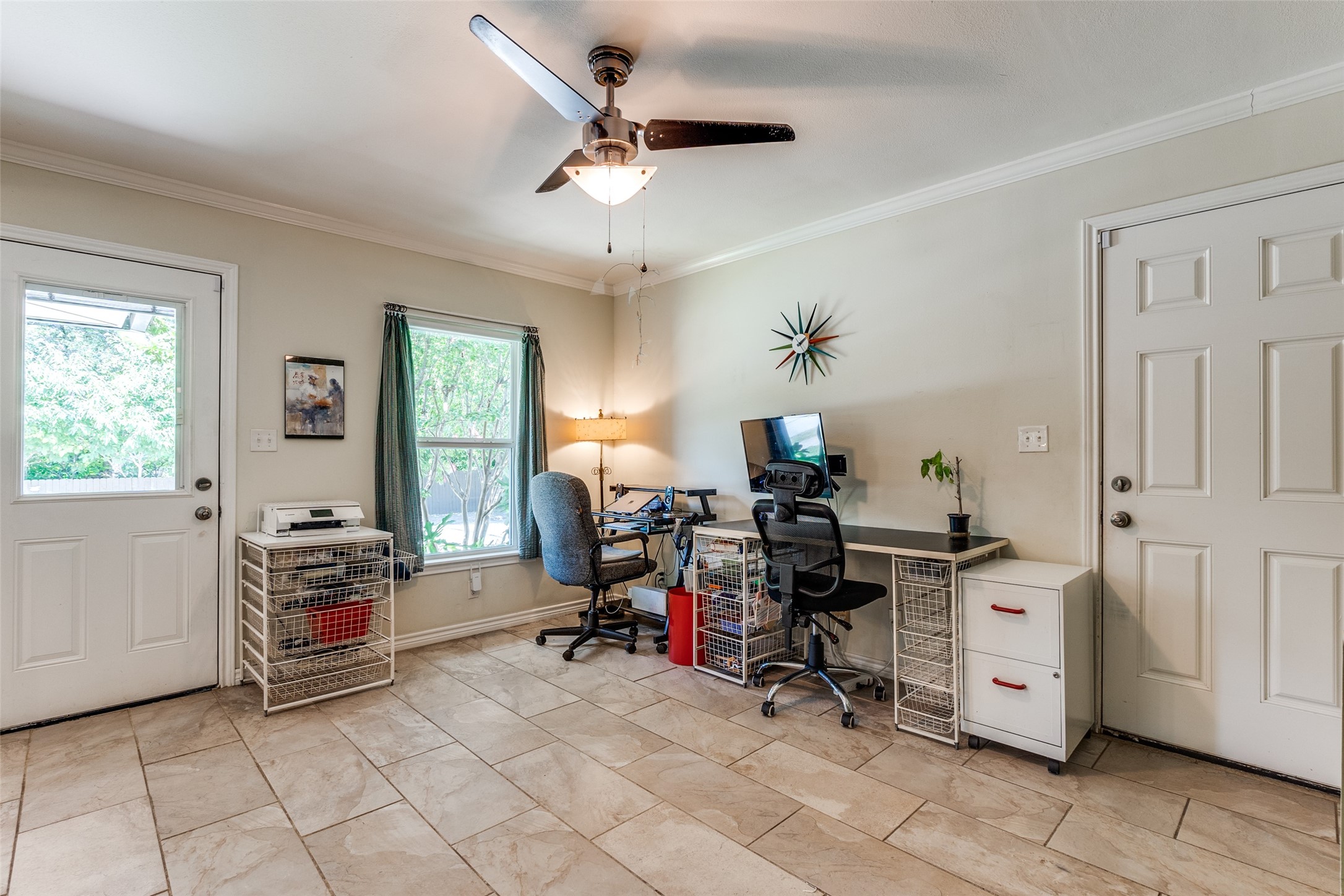 2461 Southwood Drive Dallas TX 75233