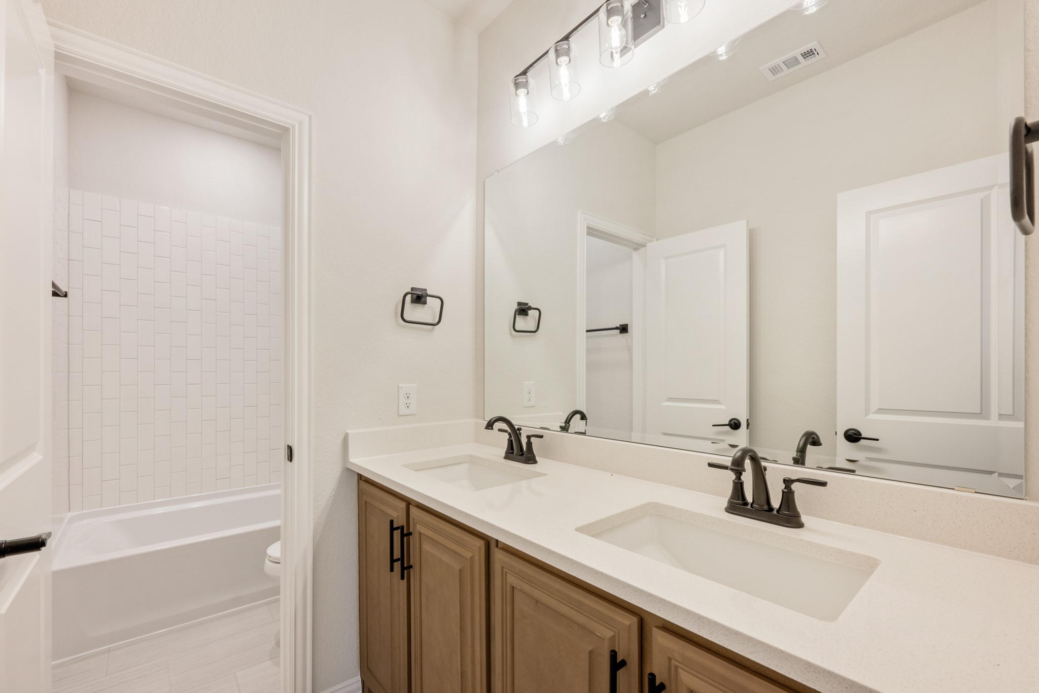 1109 Cardinal Drive Midlothian TX 76065